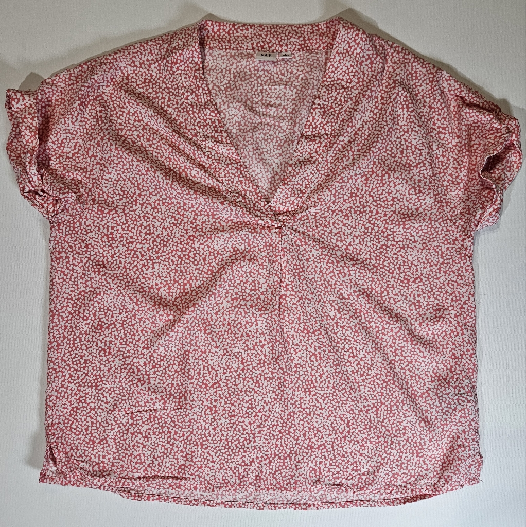 Gap Blouse Womens Size Small Red White Spotted V-Neck Casual Lightweight Top